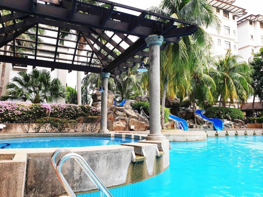 Pangsapuri Relax - 6 Pax - Seaview Corner Unit - 6 Min To Historical Spot & Jonker *